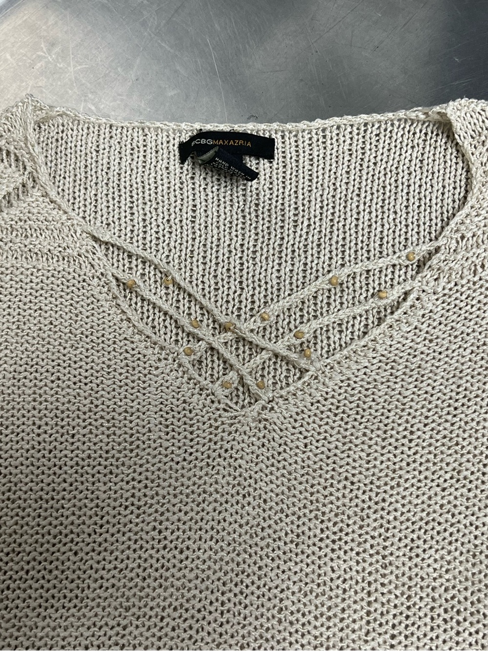 BCBG Wide Knit Tan Sweater - Size Medium - VGUC - Picture 3 of 7